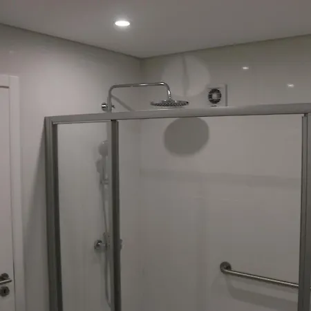 Holidays * 纳扎雷