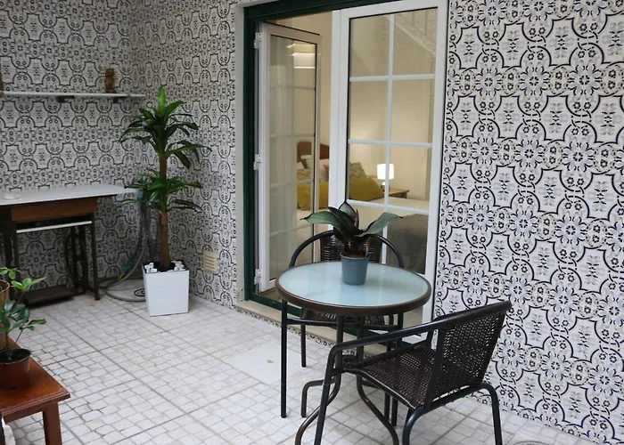 Holidays * נאזרה