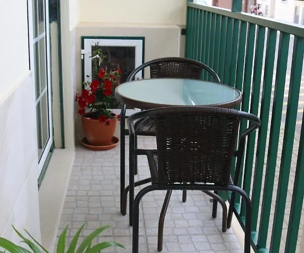 Holidays * נאזרה