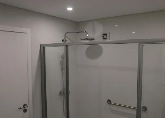 Holidays * נאזרה