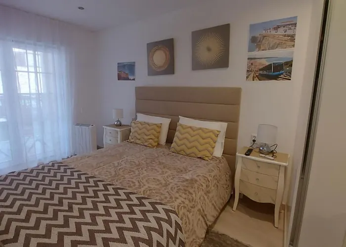 Holidays בית אירוח *