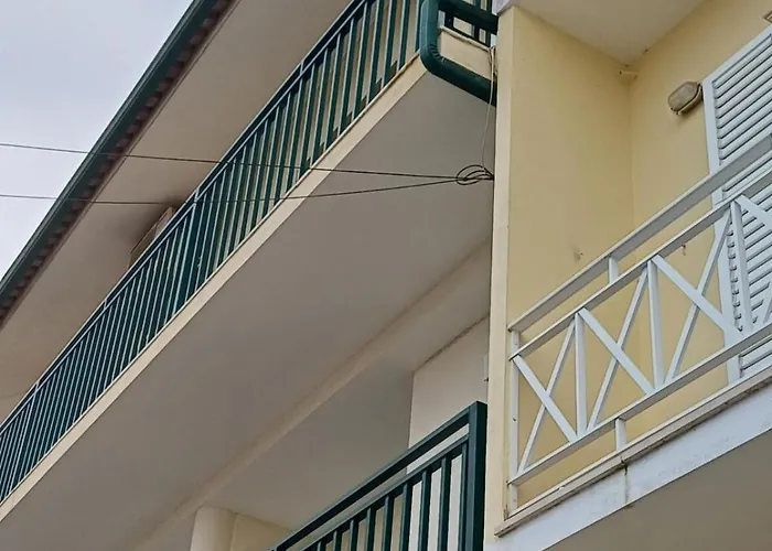 Holidays * נאזרה